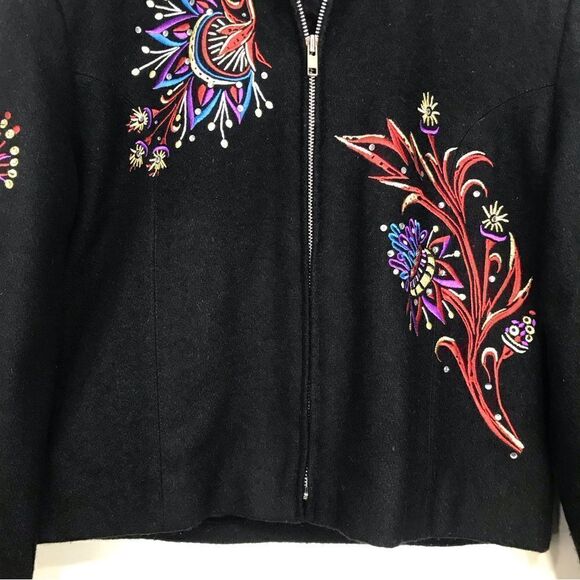 Signature Gordon & James Black Wool Colorful Embroidered Crop Jacket - Picture 5 of 15